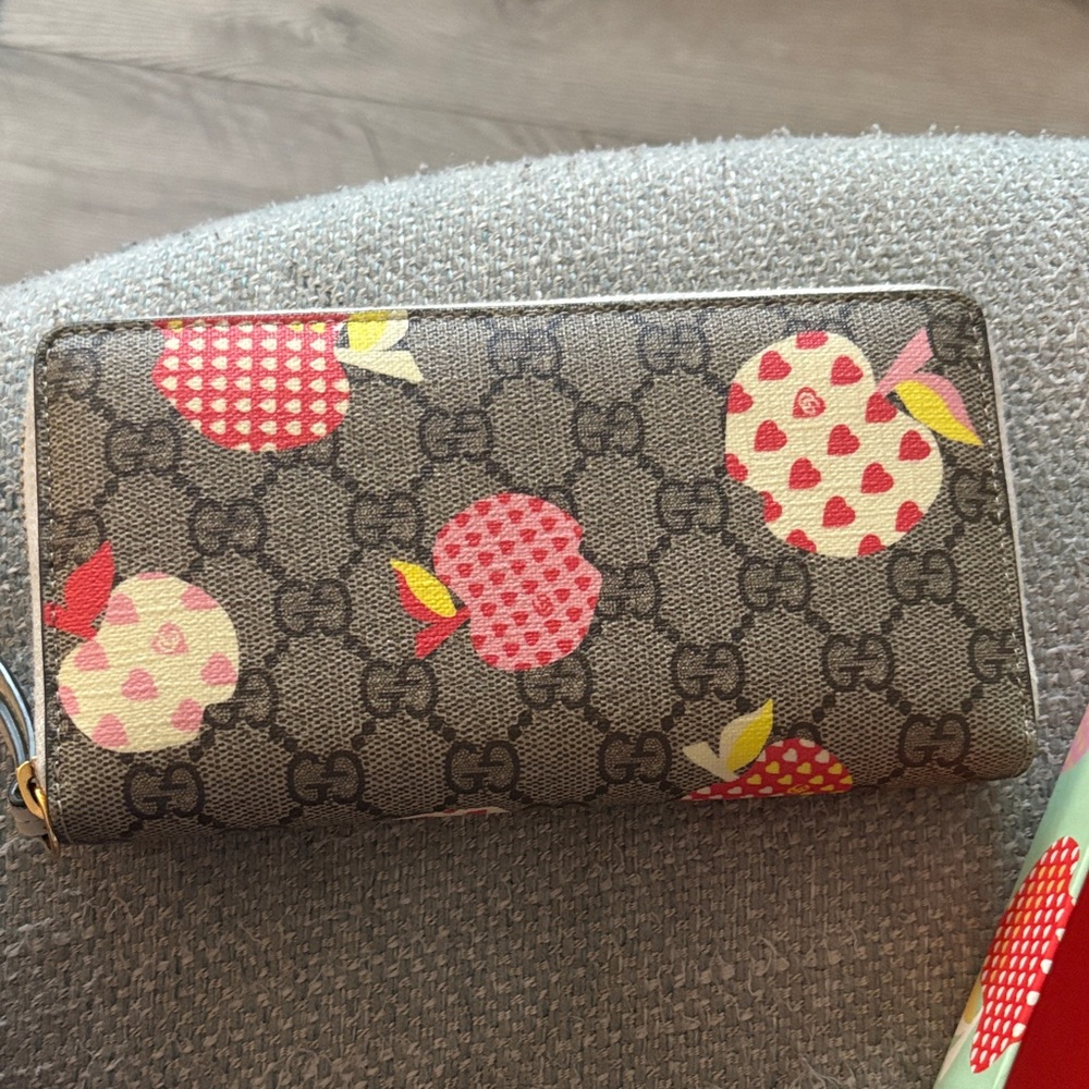 Gucci Gray Wallet with Pink and Red Apple Design